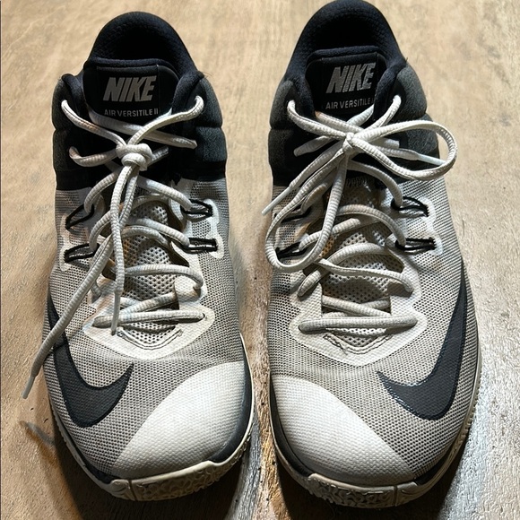 Nike Air Versatile II Basketball Shoes with Mesh Upper, good used condition - Picture 1 of 6
